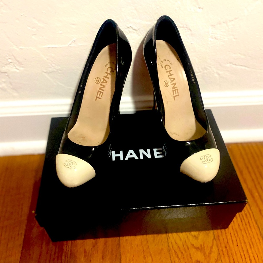 CHANEL SHOES US 6